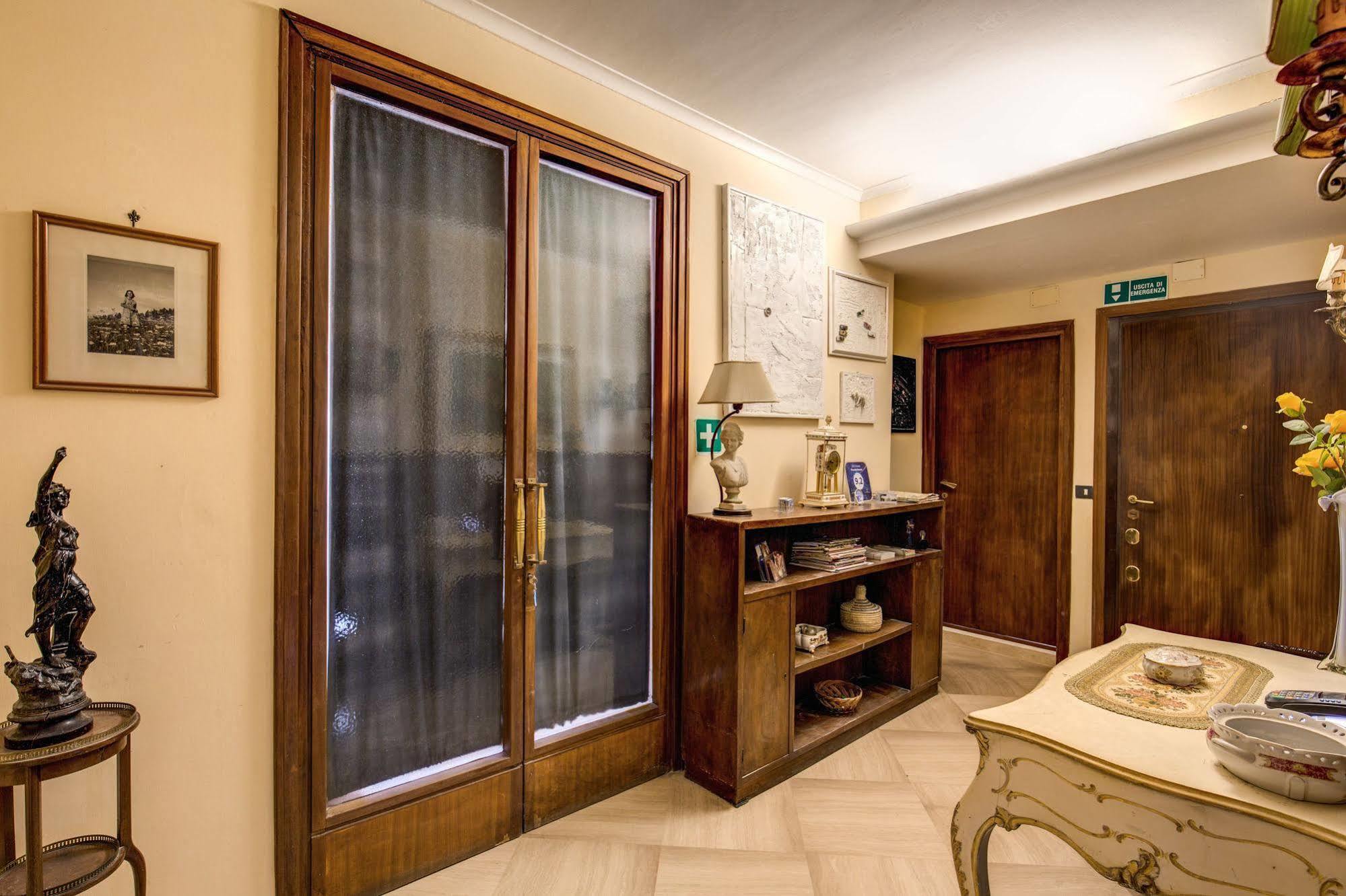 B&B Piramide Terrace Rome Exterior photo