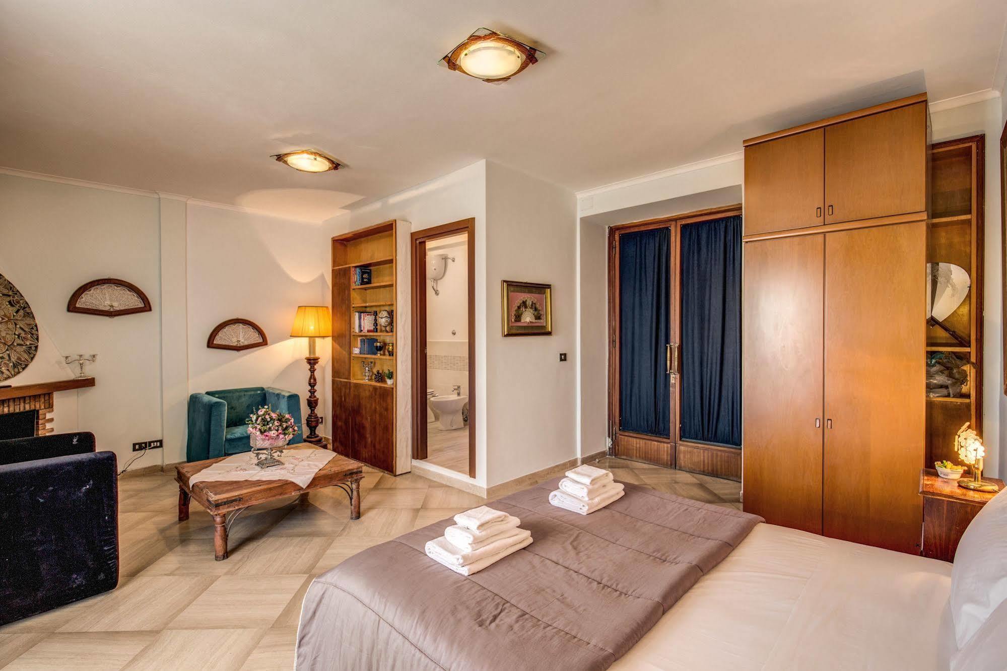 B&B Piramide Terrace Rome Exterior photo