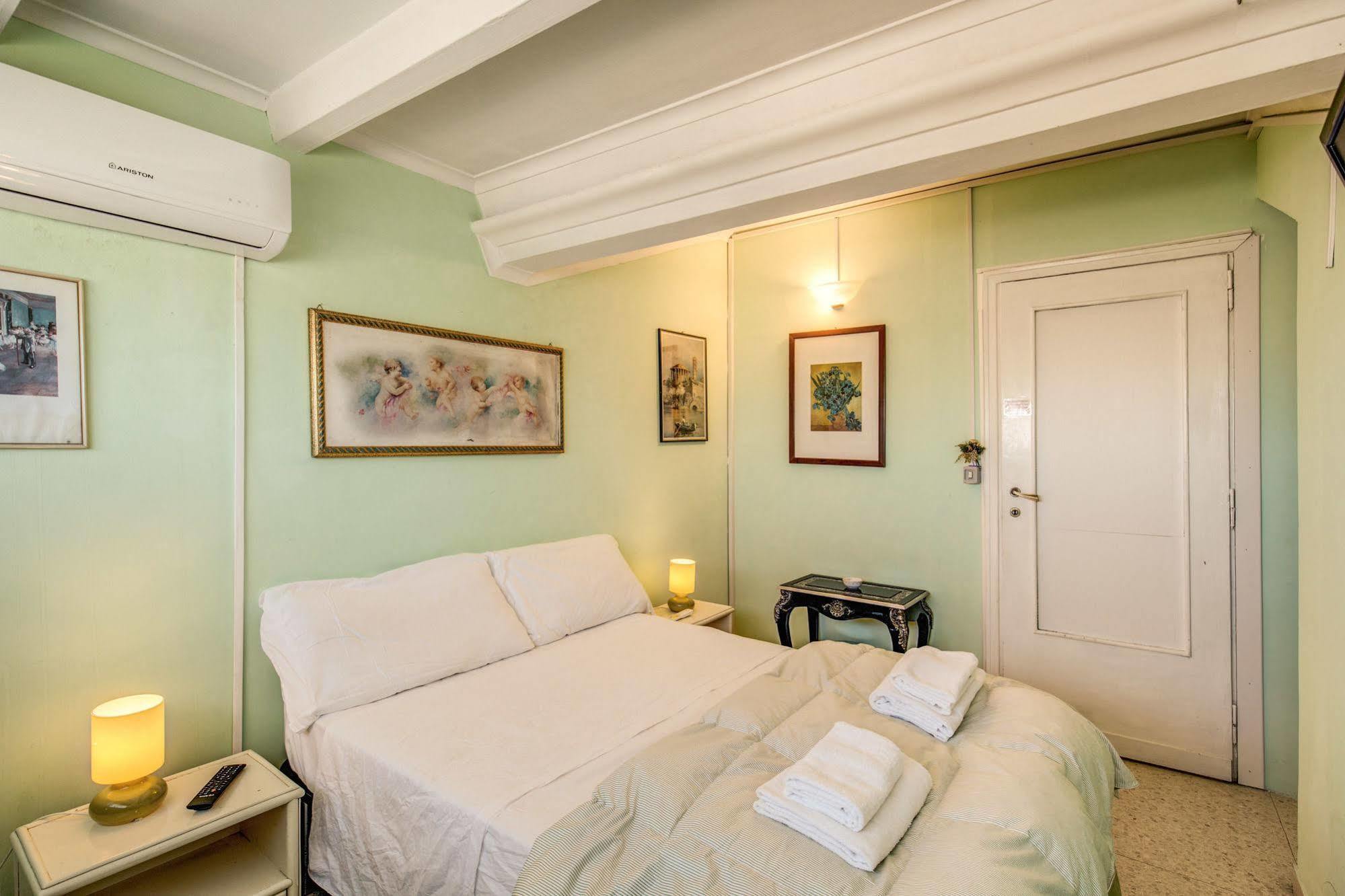 B&B Piramide Terrace Rome Exterior photo