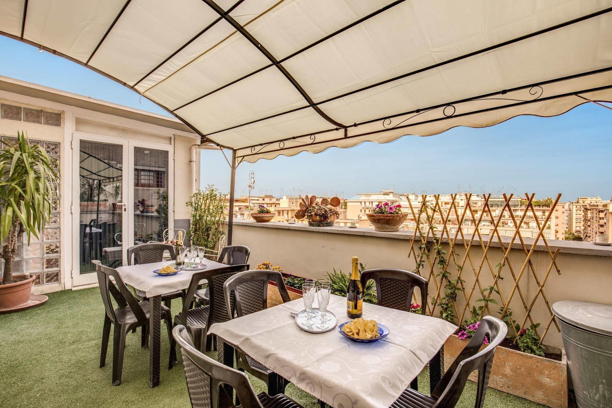 B&B Piramide Terrace Rome Exterior photo